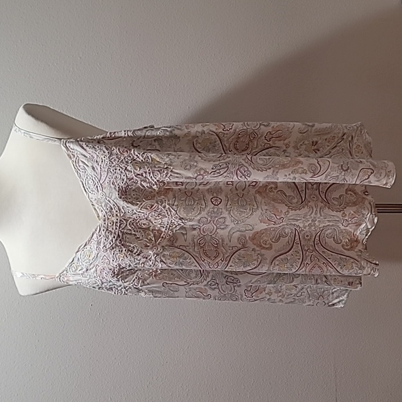 TORRID 2X WHITE PASTEL PAISLEY SLEEVELESS SUMMER TANK TOP BOHEMIAN CASUAL SHIRT - Picture 4 of 15